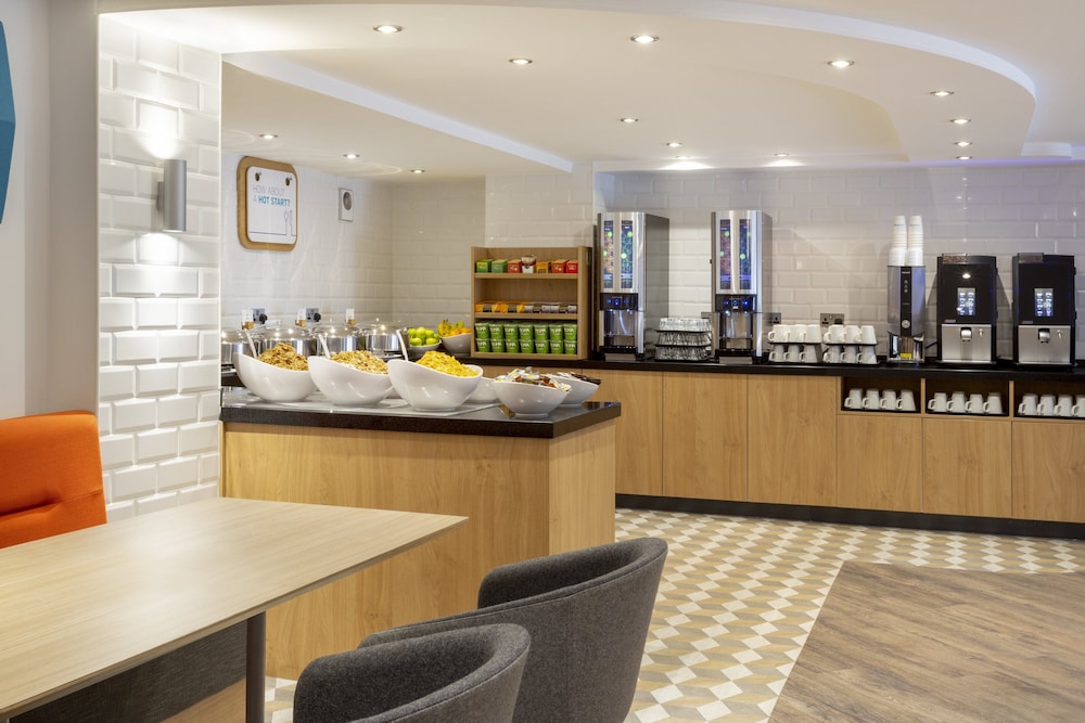 Holiday Inn Express Edinburgh City Centre 40/62