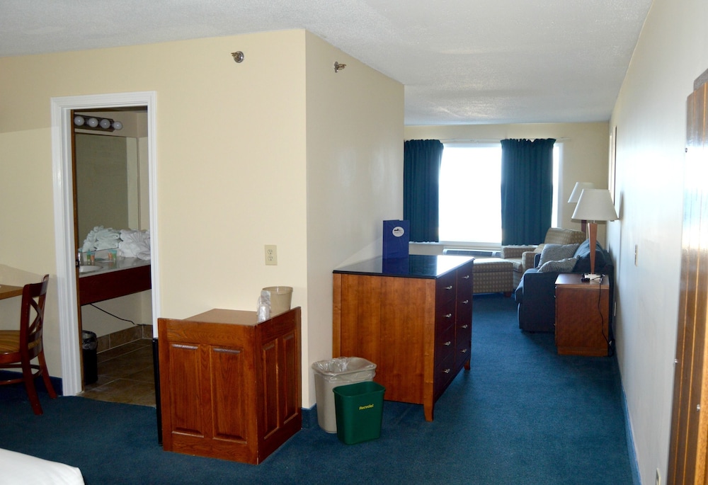 Hampton House Hotel 36/62