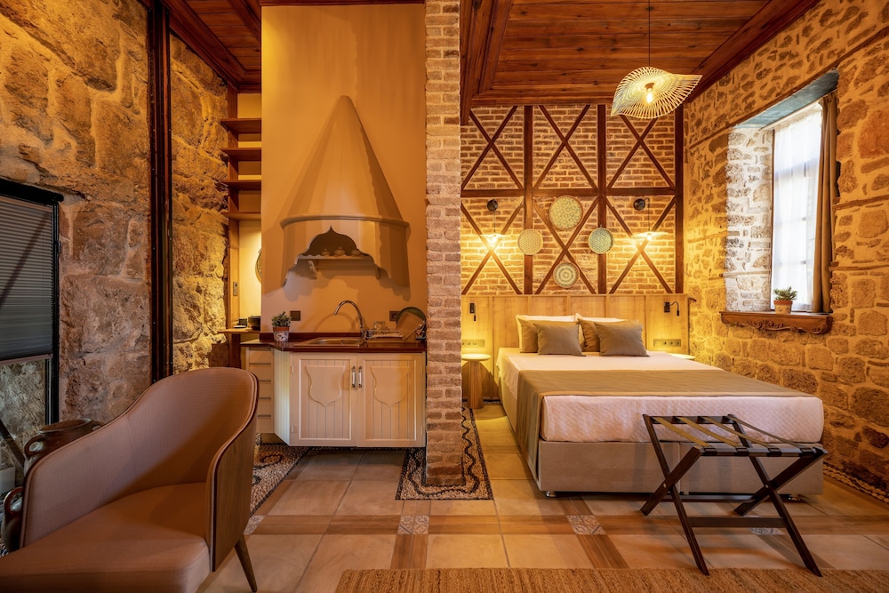 Route Hotel Kaleici 30/50