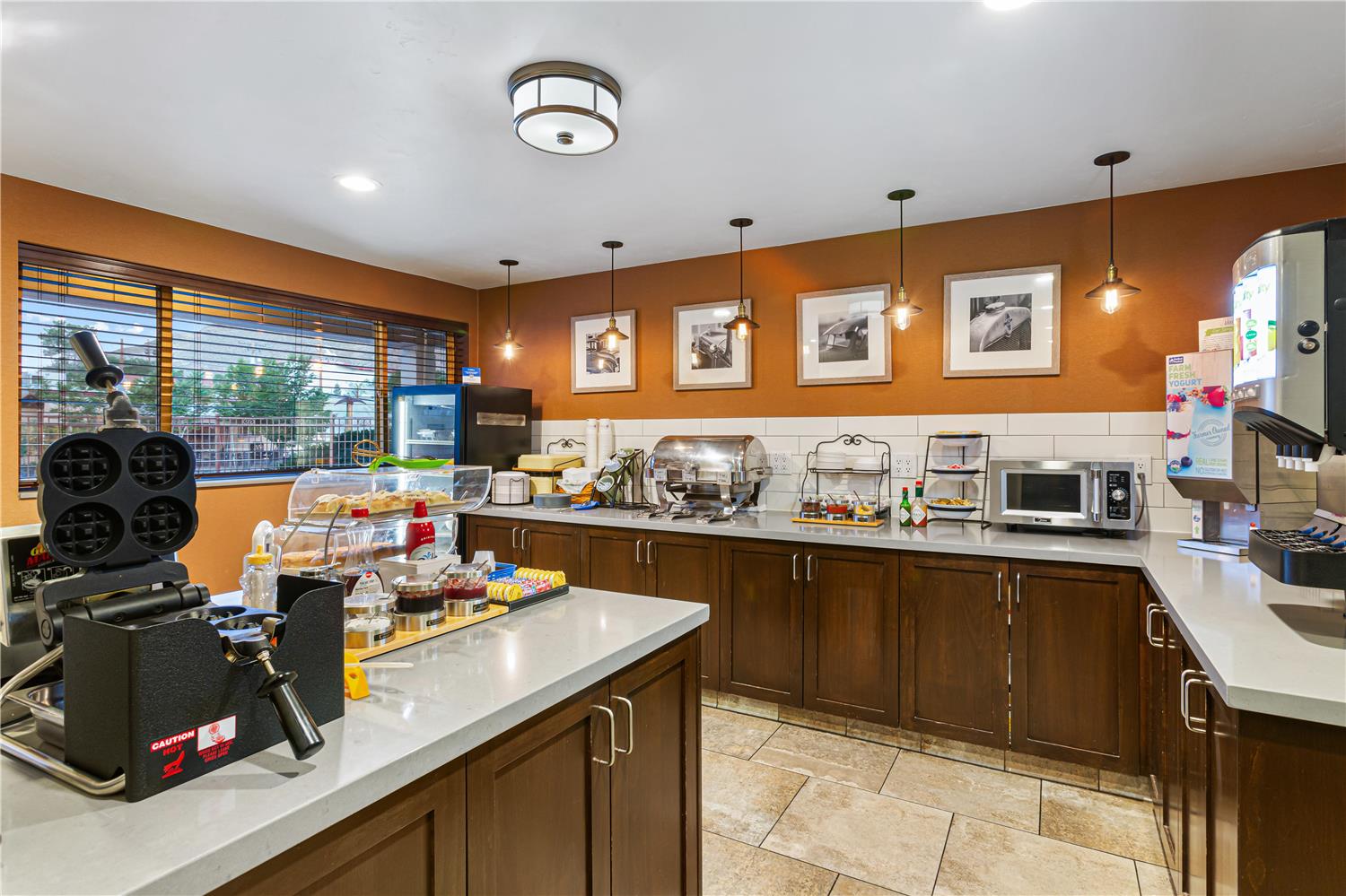 Best Western Hi-Desert Inn 6/37