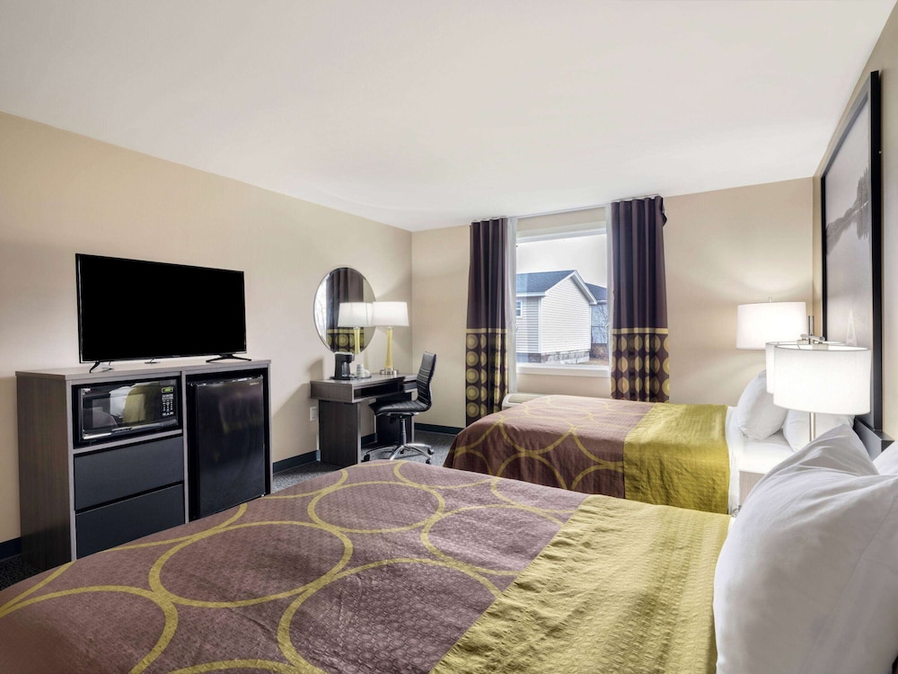 Super 8 by Wyndham Moosonee 22/50