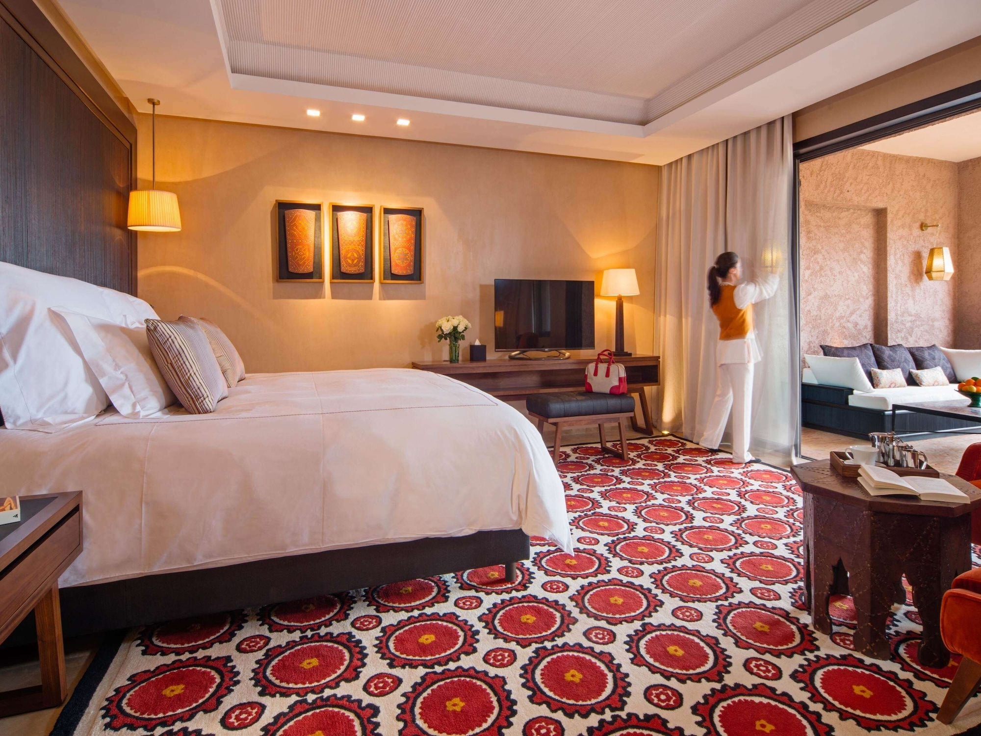 DELUXE, SUITE, ATLAS VIEW