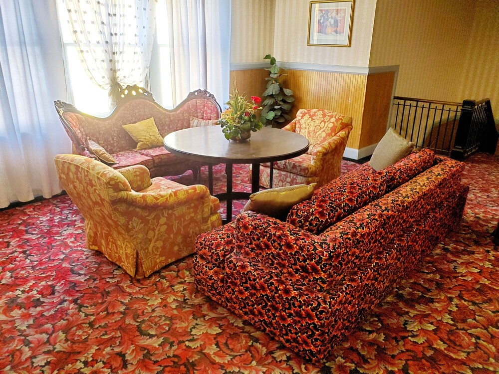 Monte Villa Inn 26/36
