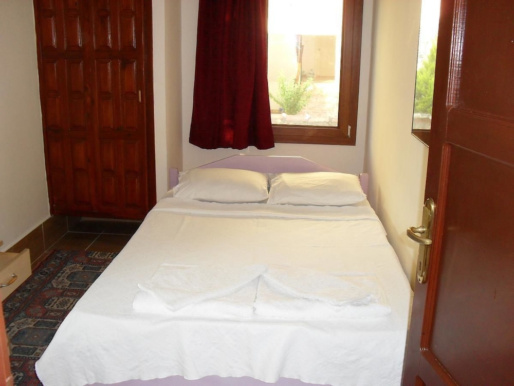 1 BEDROOM, APARTMENT