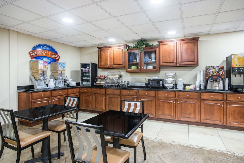 Baymont By Wyndham Savannah South 38/49