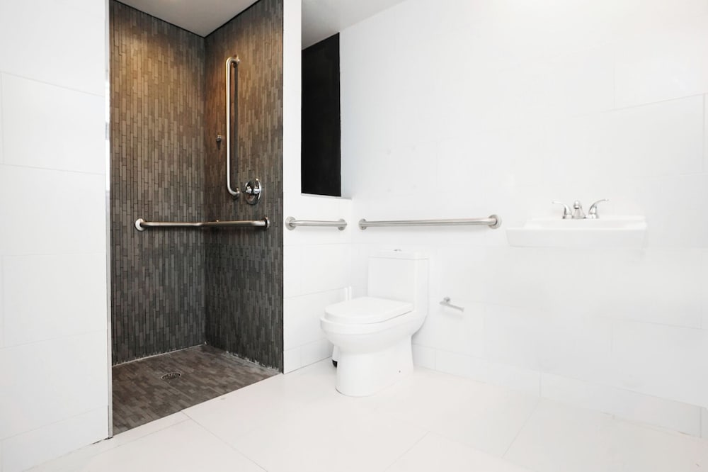 Franklin Suites South Beach 100/100