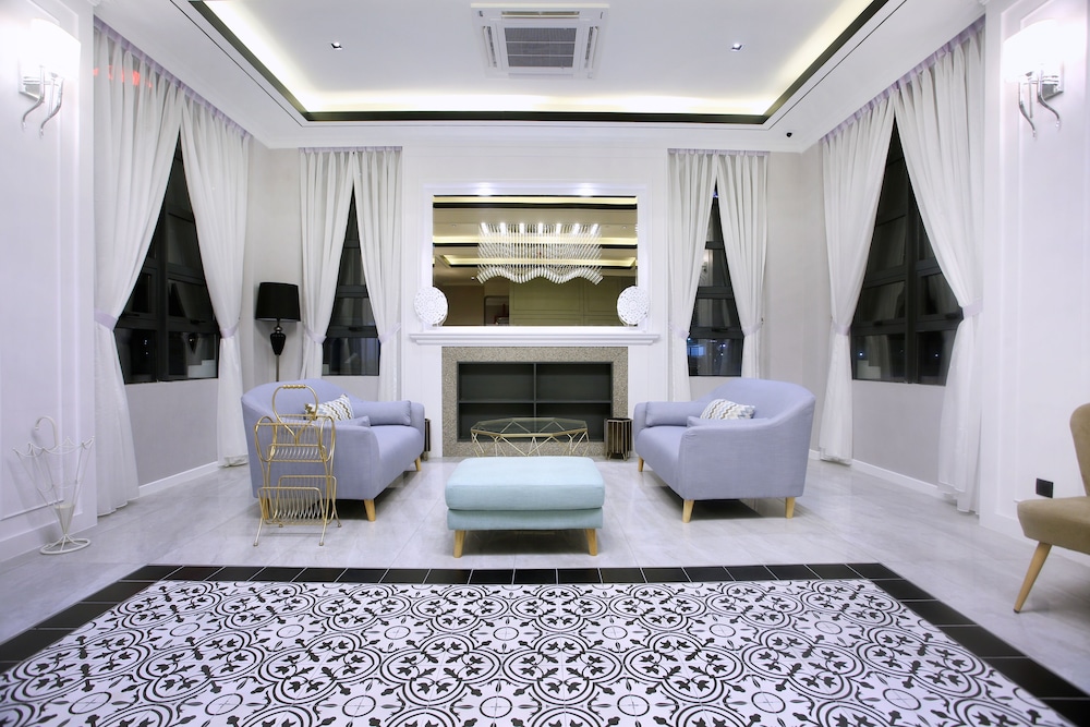 Stanton Hotel 45/50