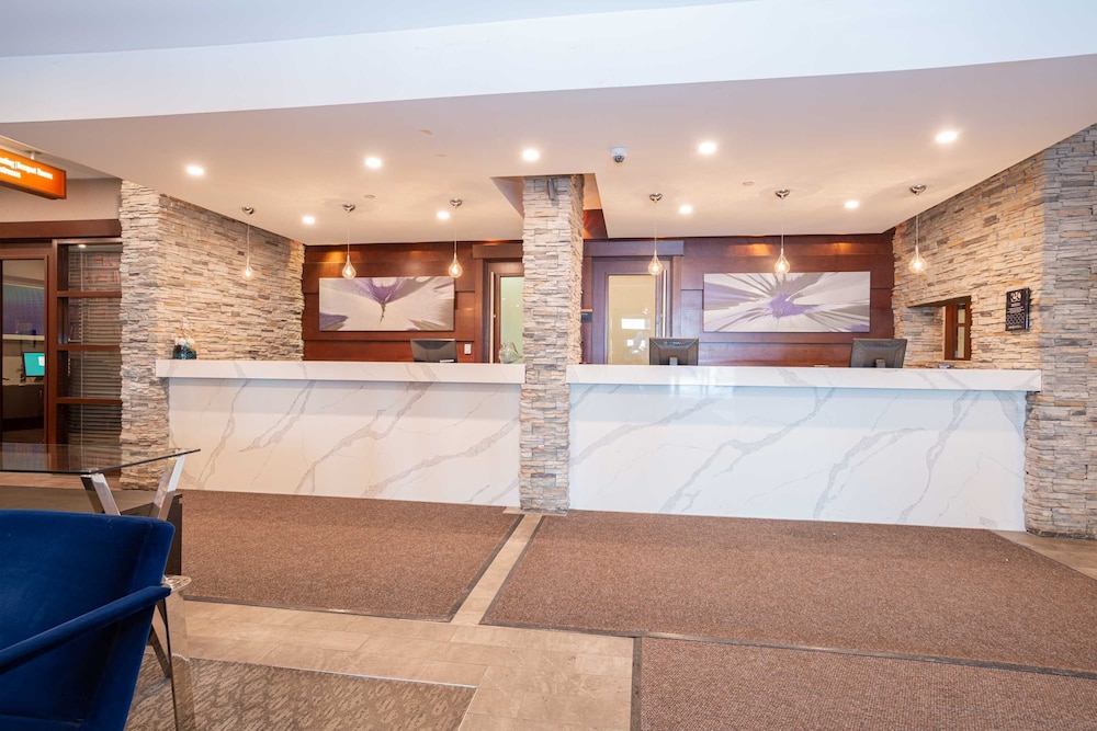 Sandman Hotel Edmonton West 10/46