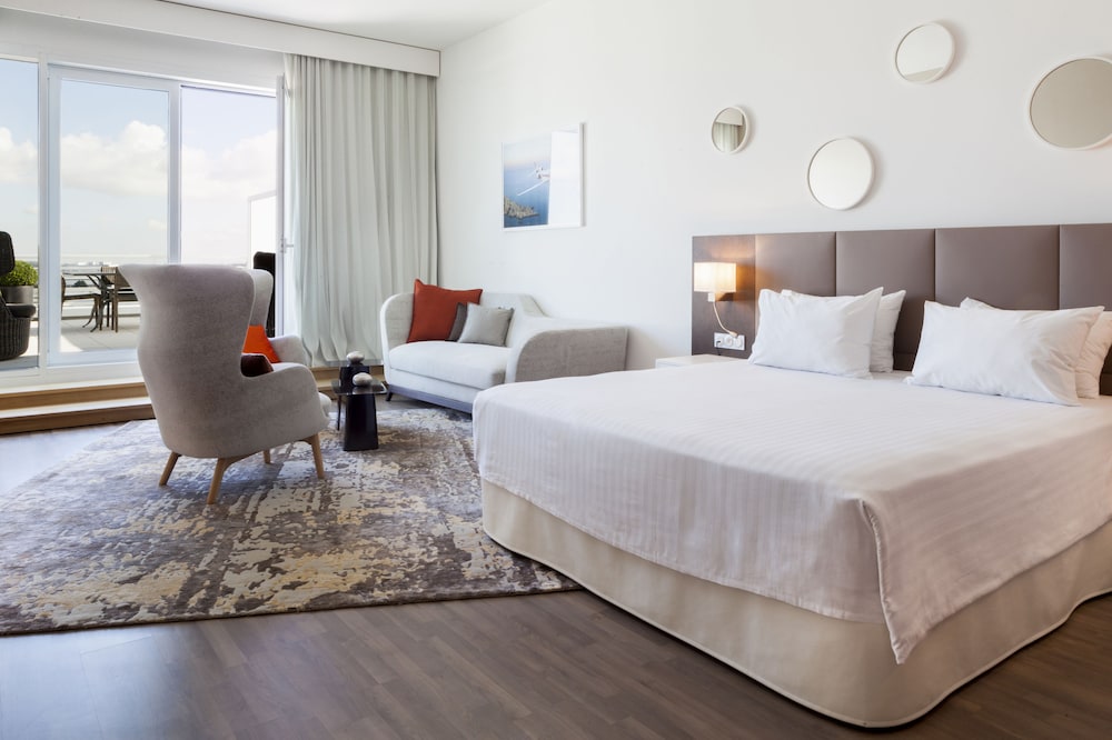Ac Hotel Paris Le Bourget Airport 9/50