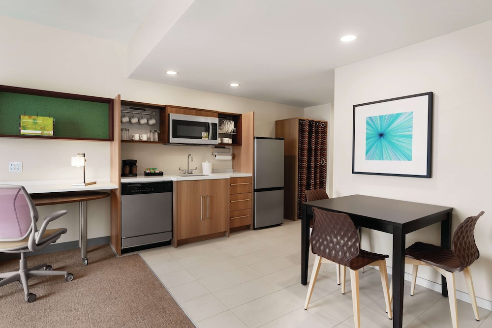 Home2 Suitesby Hilton Lancaster Pa 38/46