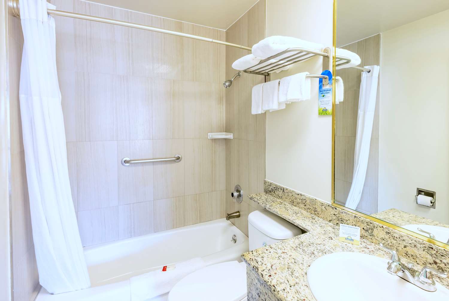 Days Inn by Wyndham Santa Monica 42/45