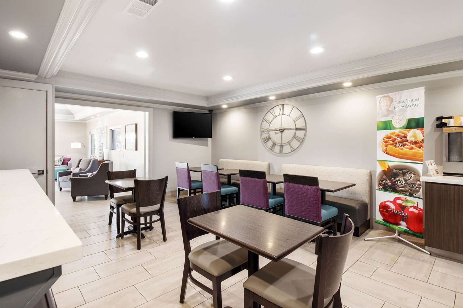 Quality Inn Near Lake Marble Falls 32/42