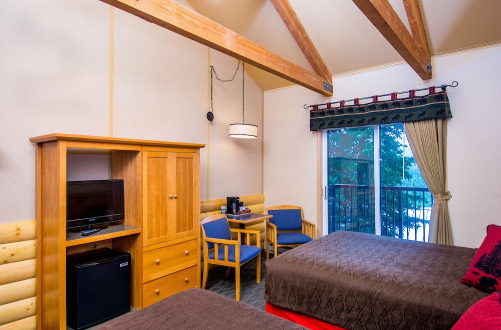 Denali Bluffs Hotel 43/68