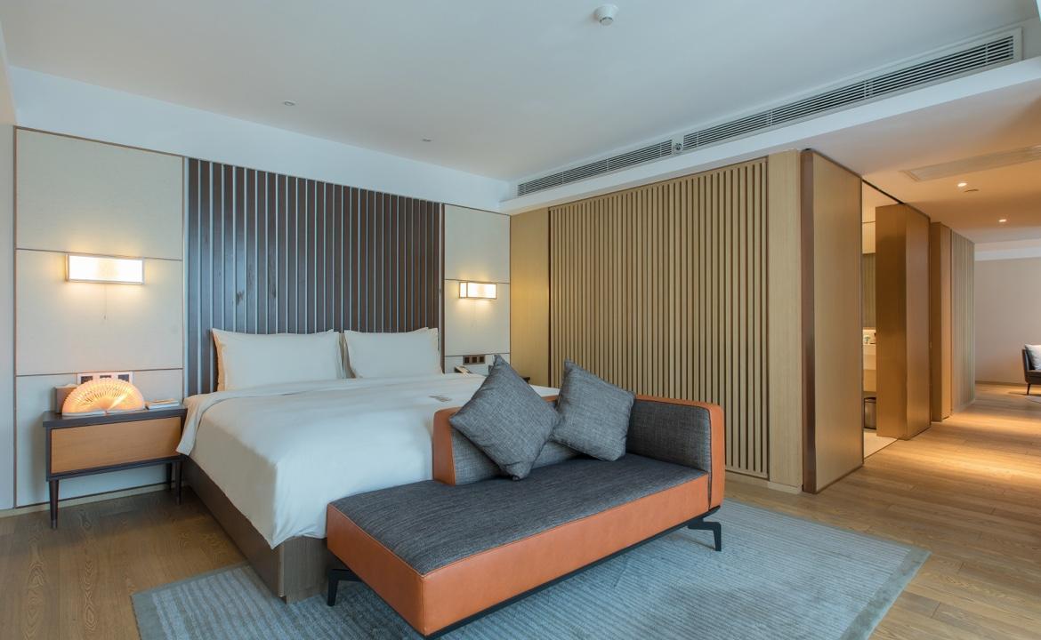 Jiangxin, Suite, Attic