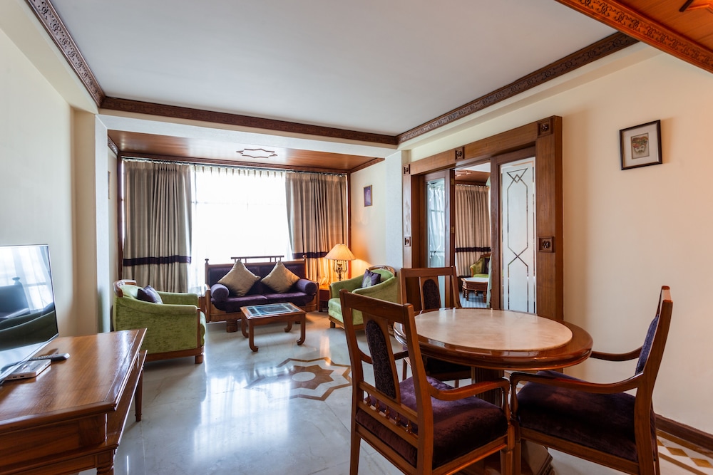 The Maya Hotel 30/50