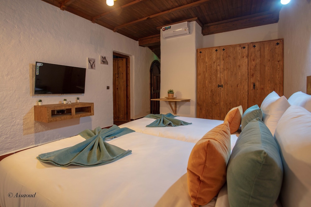 Hotel El Cortijo Spa 28/58