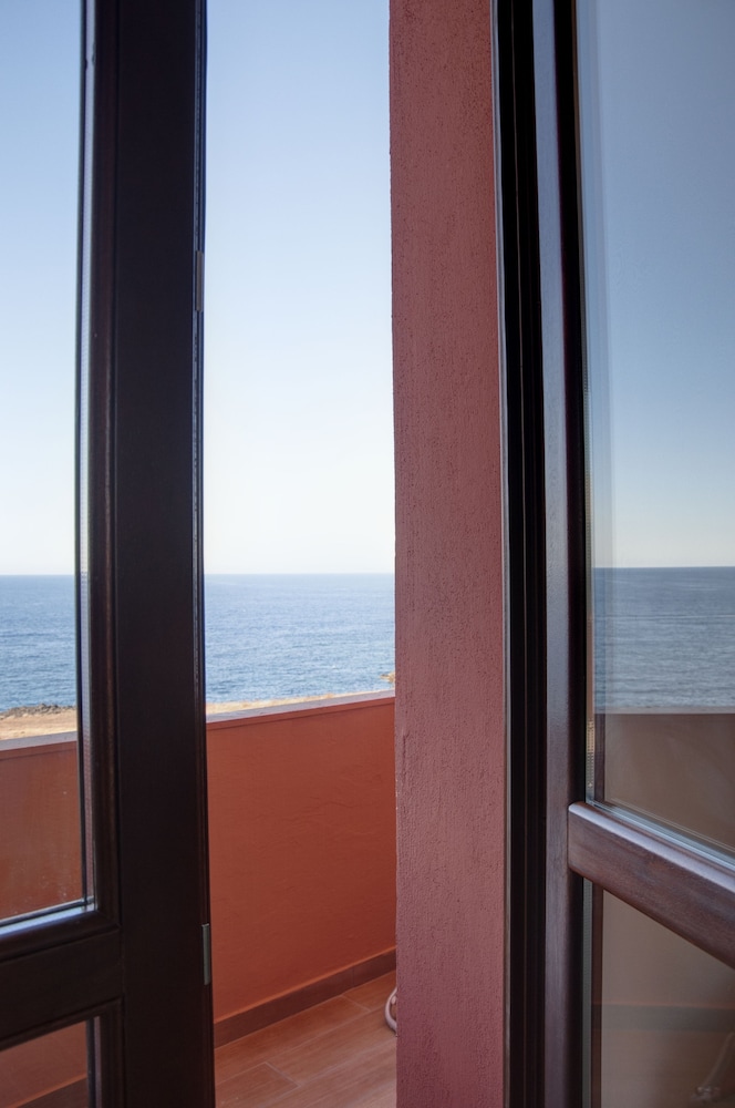 Bue Marino Hotel 37/39