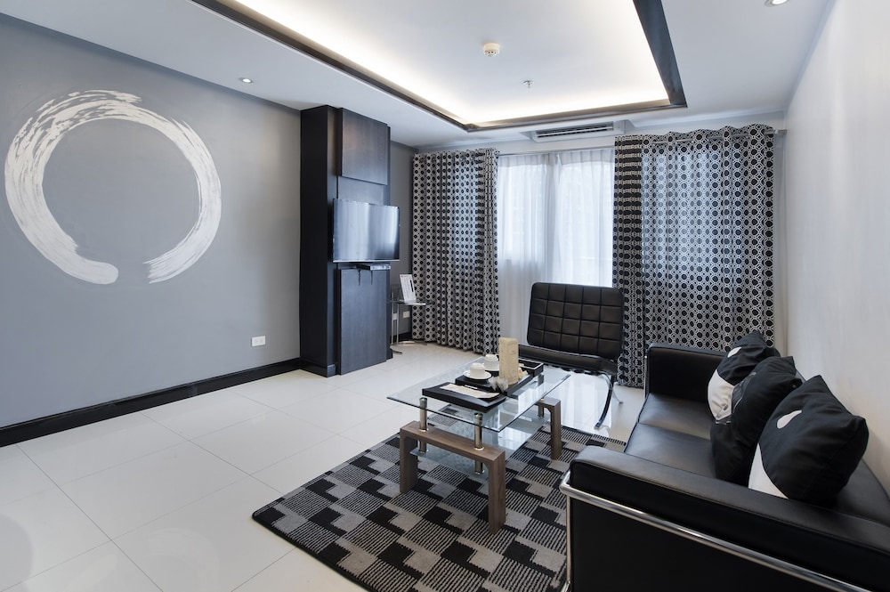 Y2 Residence Hotel 44/68