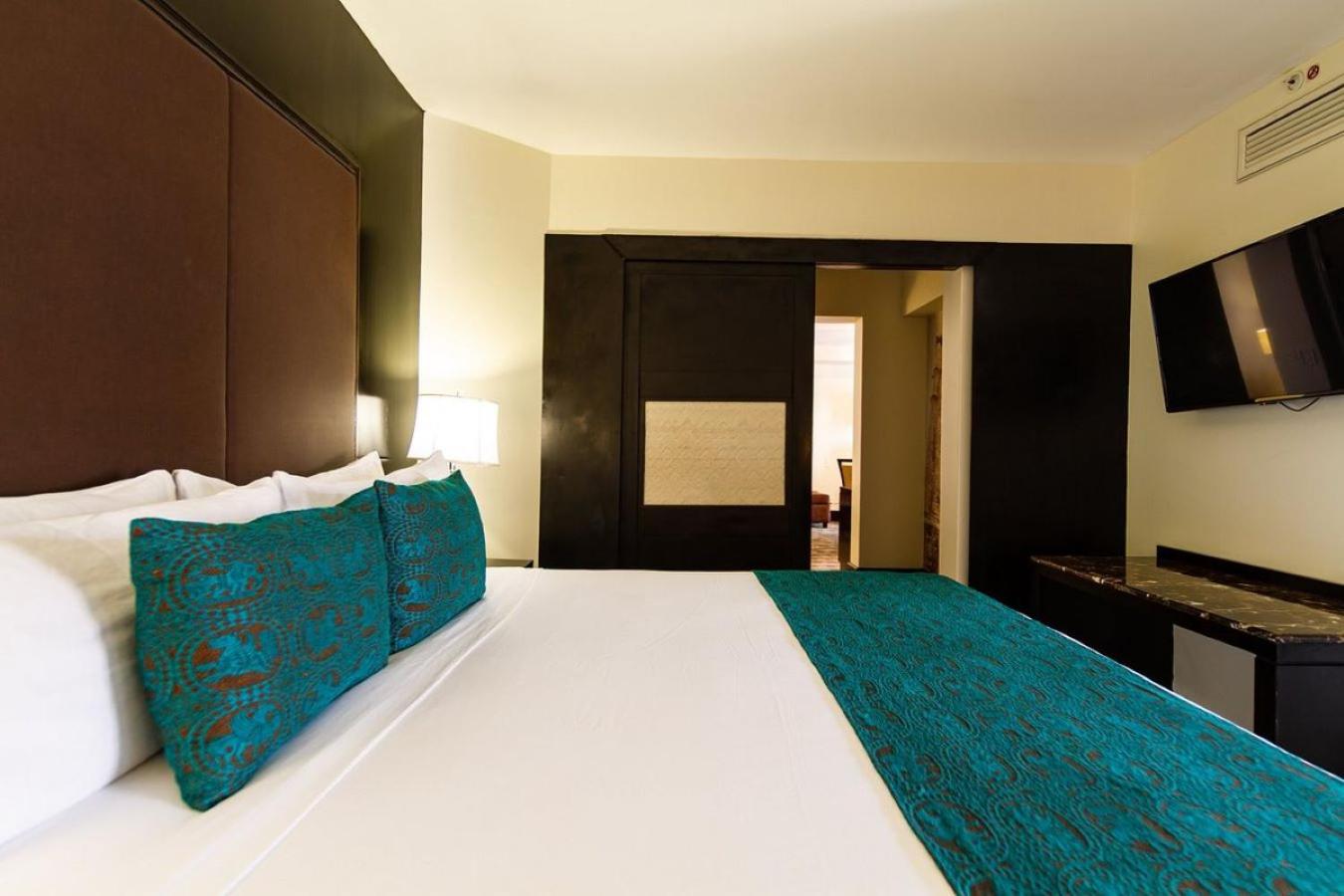 Master, Suite