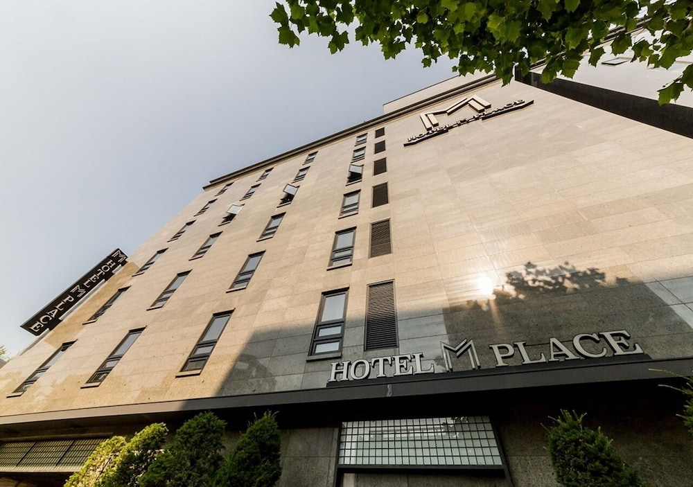 Hotel M Place 6/53