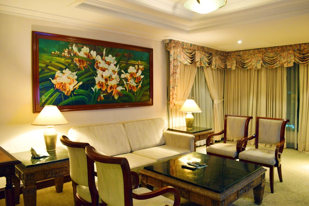 Grand Regal Hotel Davao 35/50