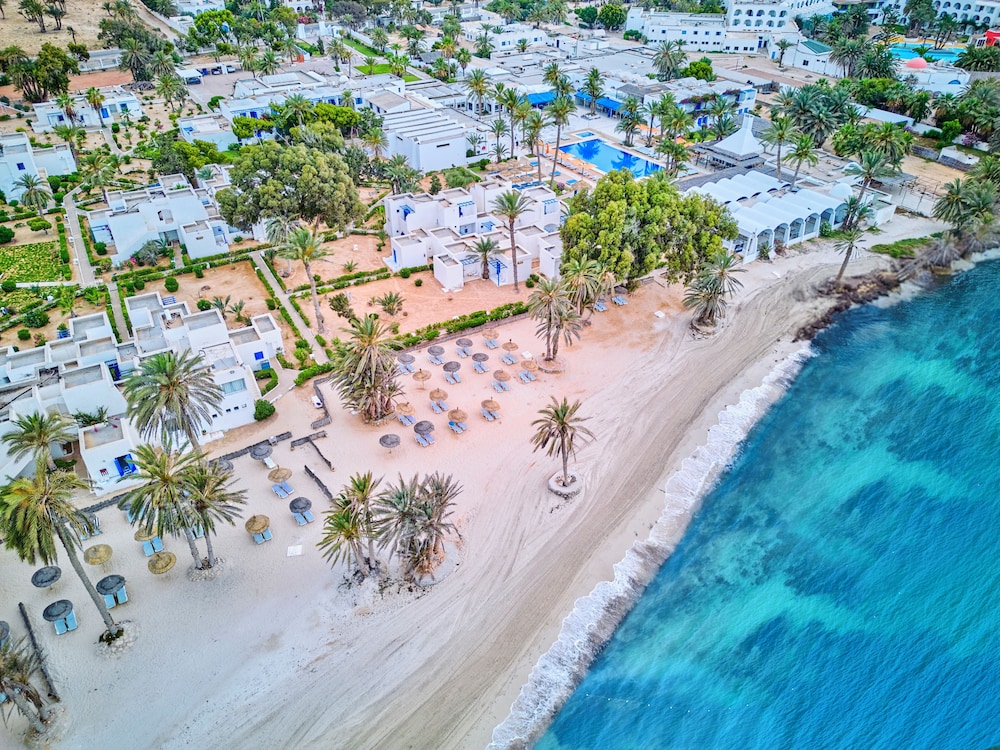Hari Club Beach Resort 98/103