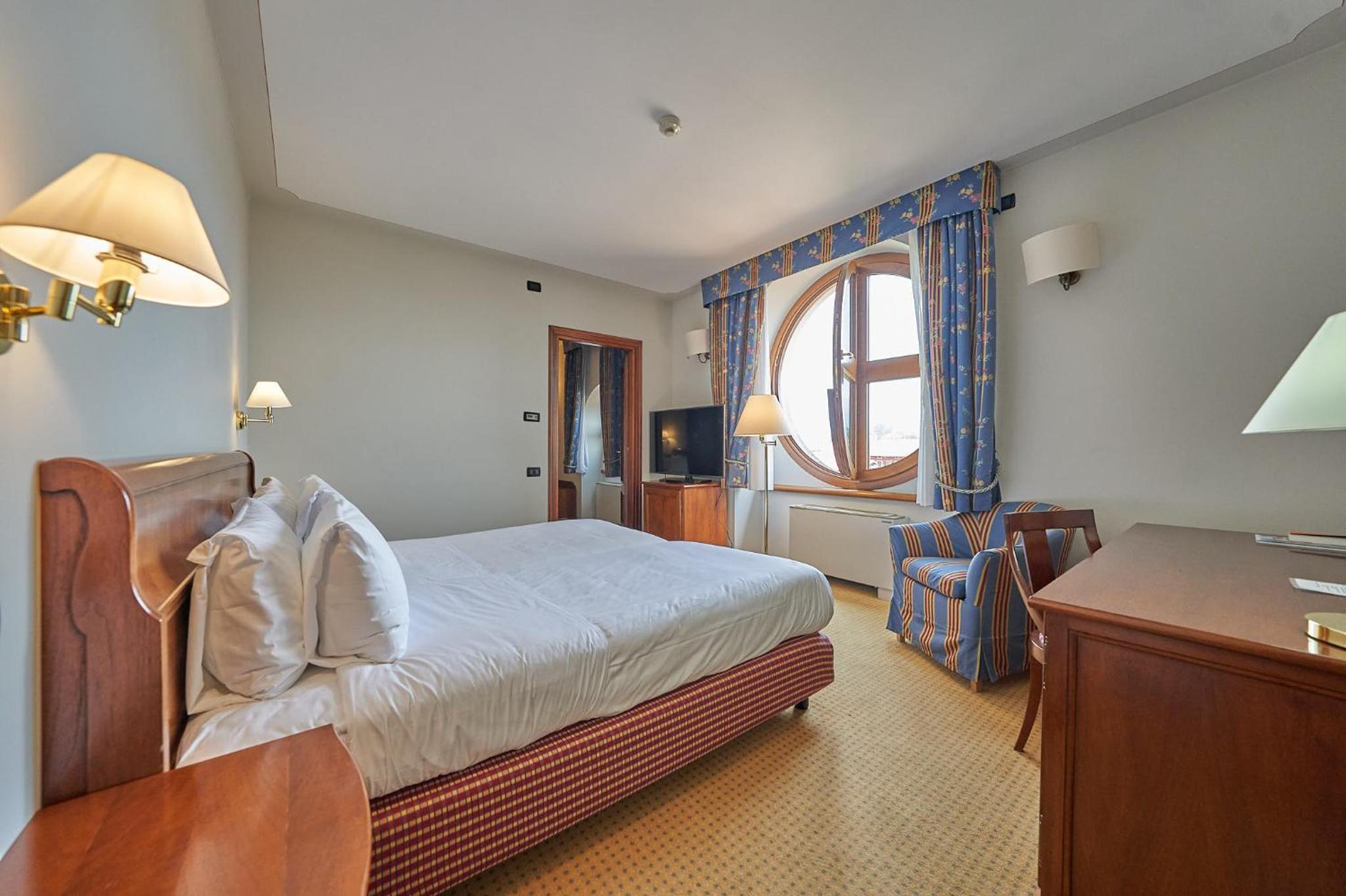 غرفة قياسية ثلاثية، Relais Santo Stefano 4/6