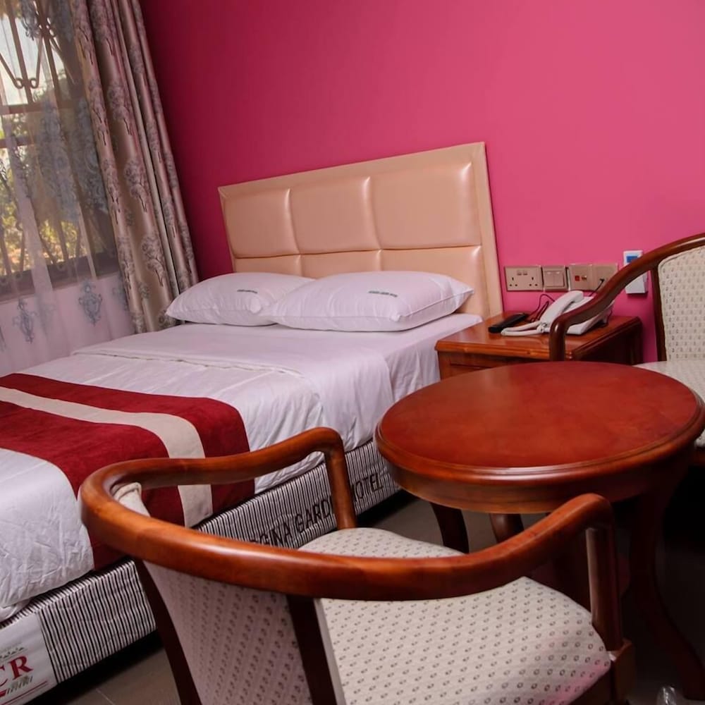Georgina Gardens Hotel 16/22