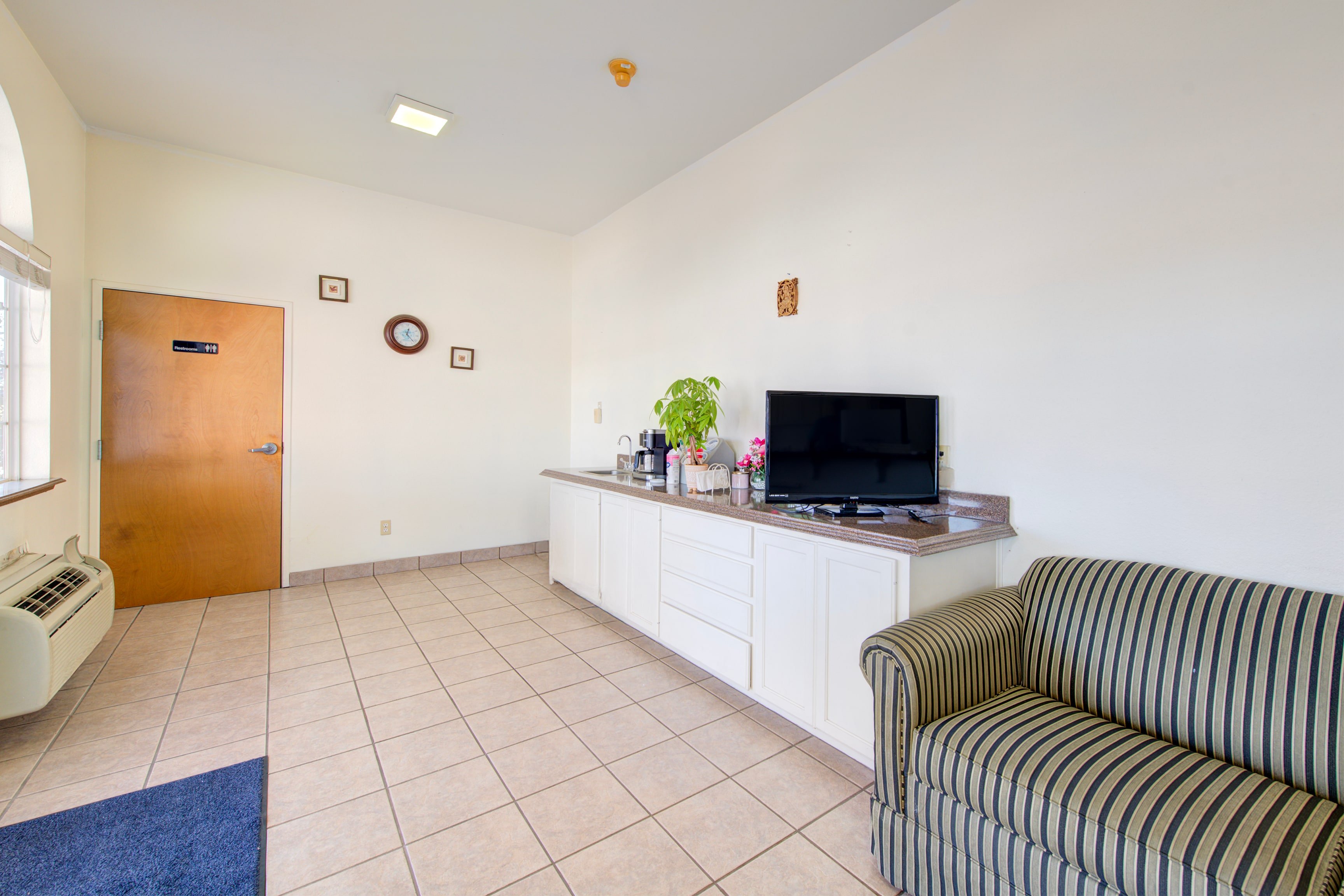Heights Inn by Townhouse Harker Heights/Killeen 6/39