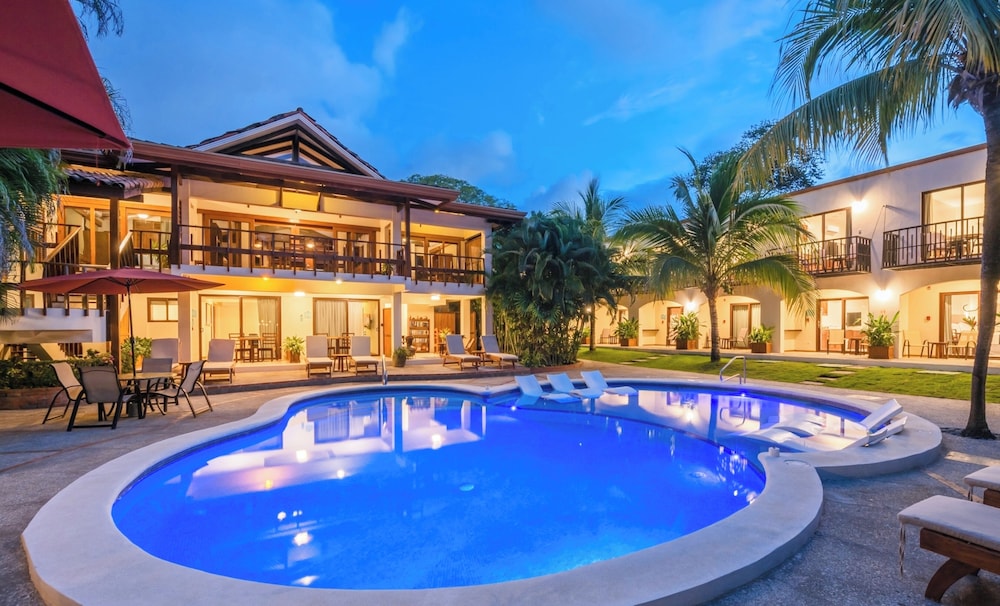 The Coast Beachfront Hotel 6/50