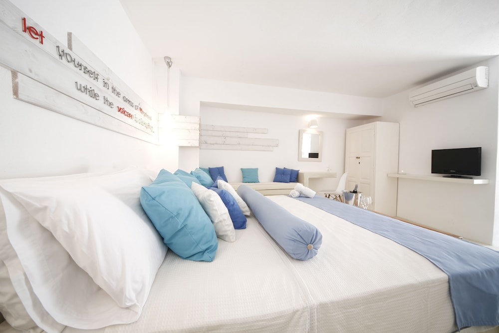 Chroma Suites 7/33