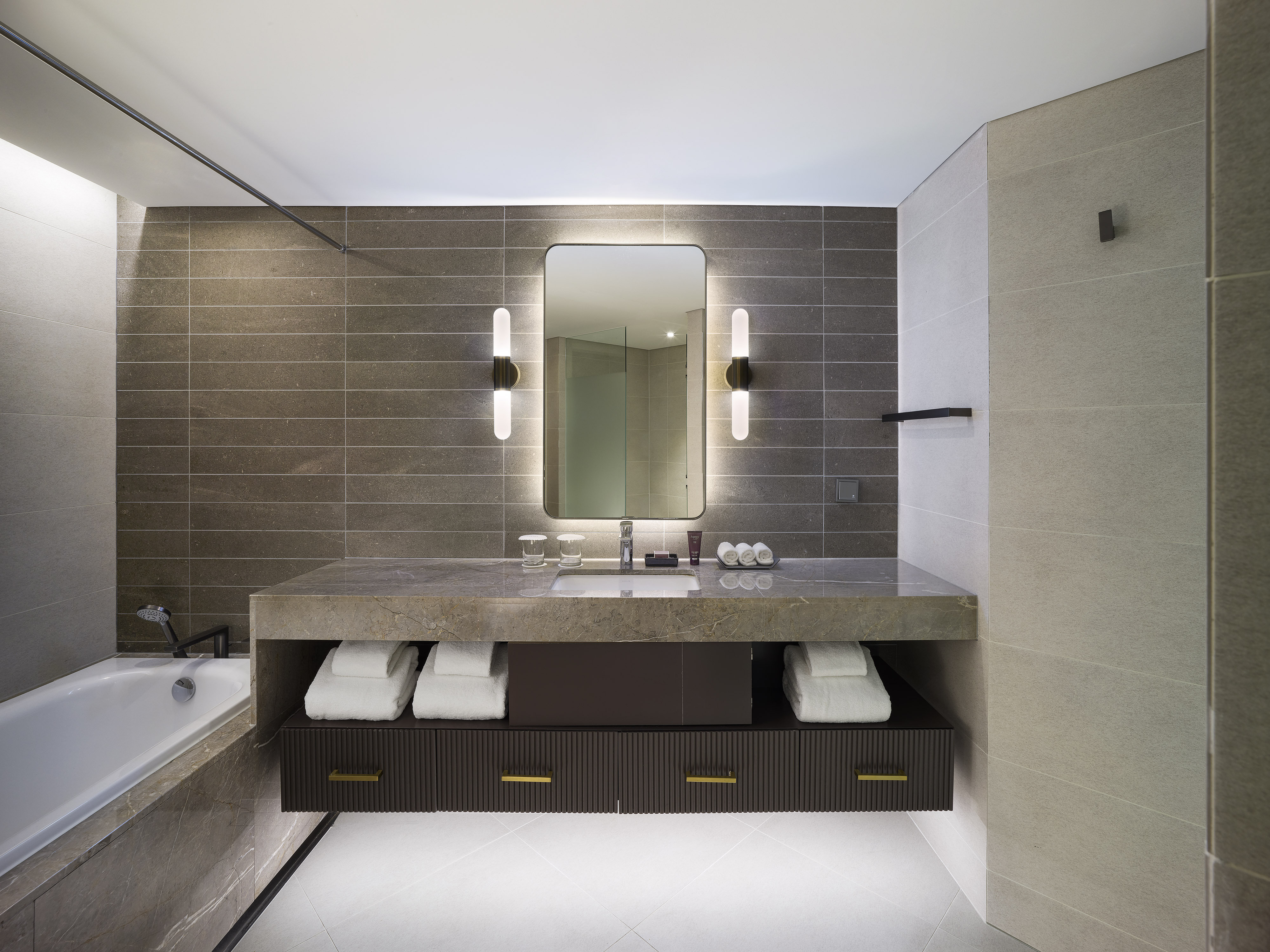Parnas Hotel Jeju 30/32