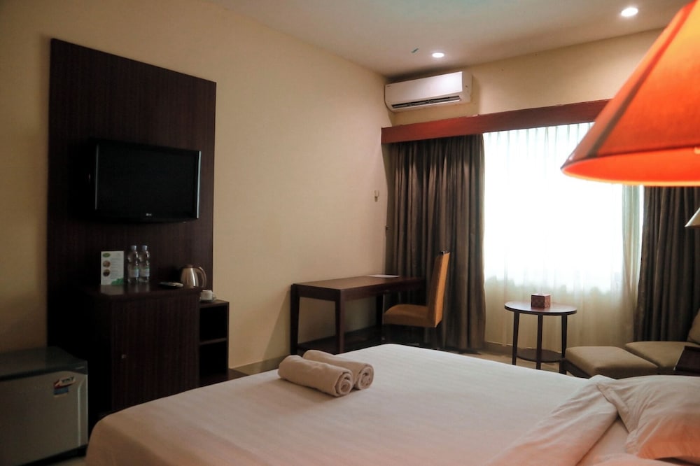 HOTEL MARIAT SORONG 23/54