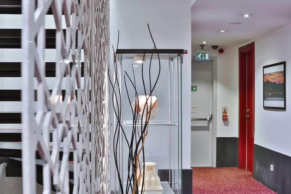 Senatus Hotel 4/50