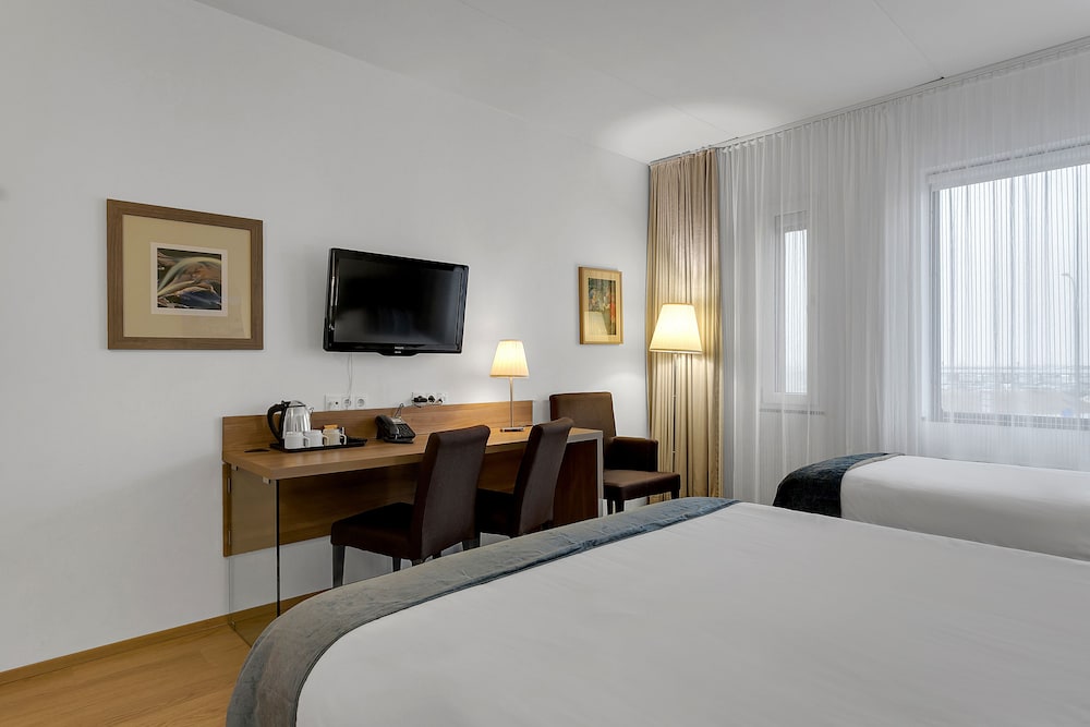 غرفة قياسية ثلاثية بثلاثة أسرّة، Aurora Hotel At Reykjavik-Keflavik Airport Terminal Kef 7/10