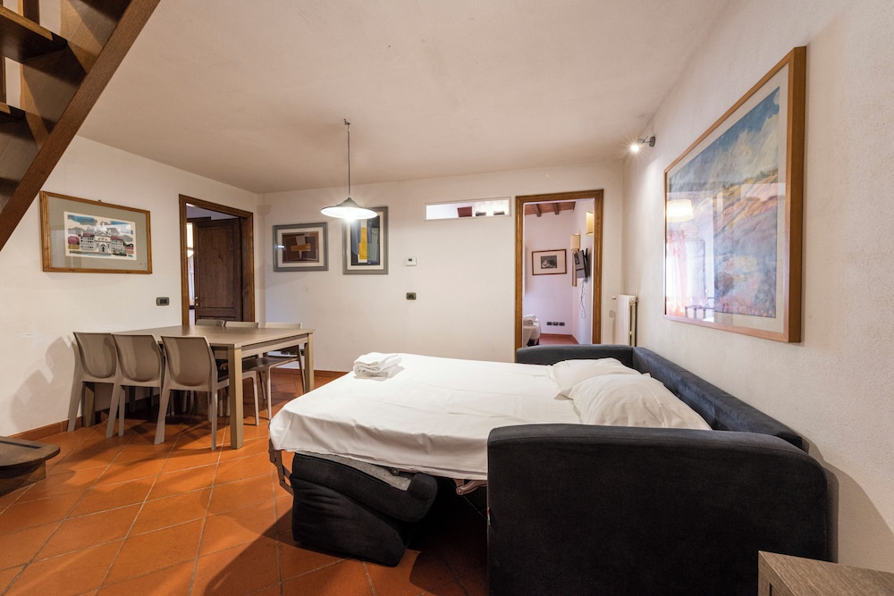 San Frediano House 6/25