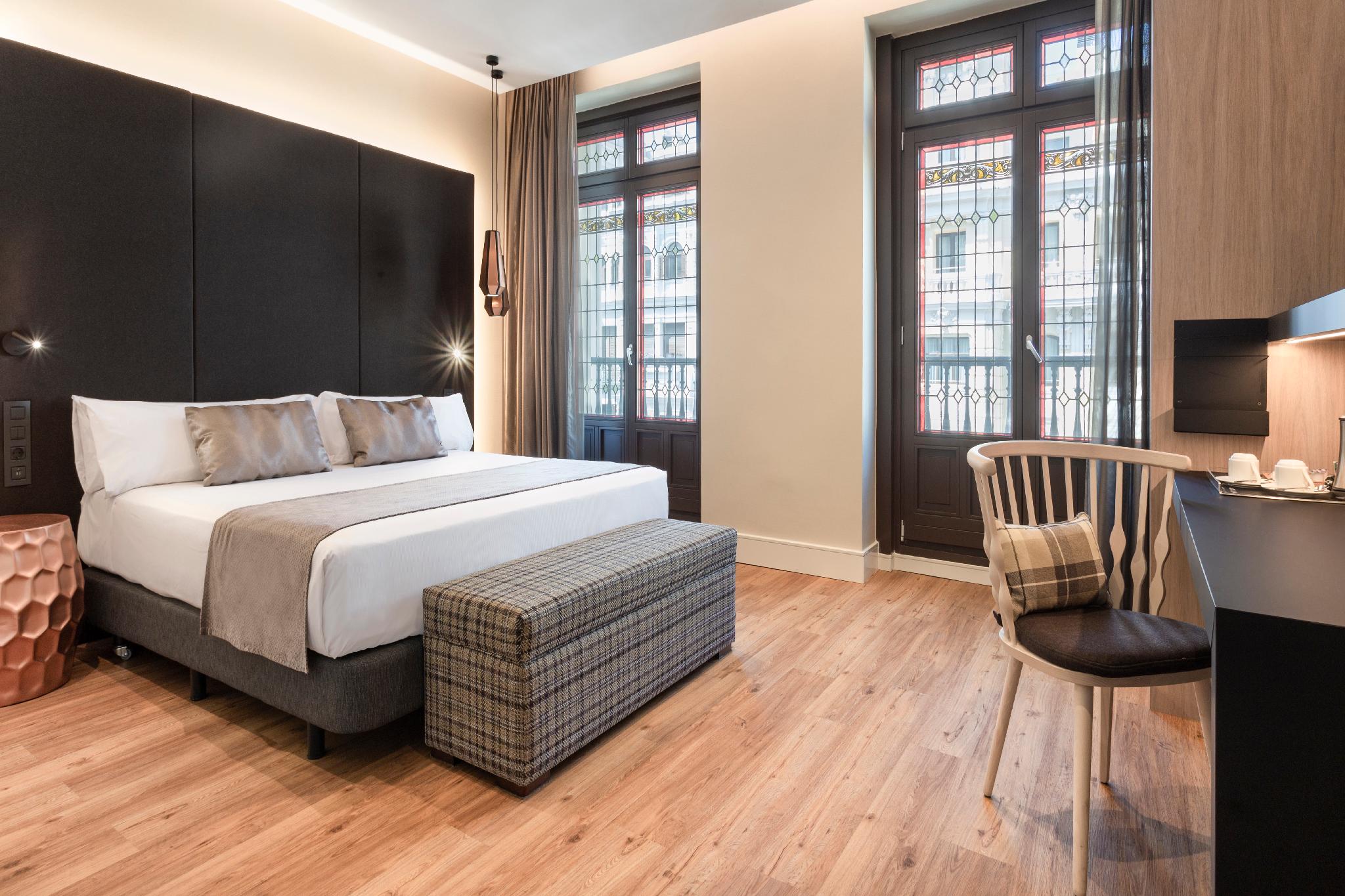 SUPERIOR, DOUBLE BED