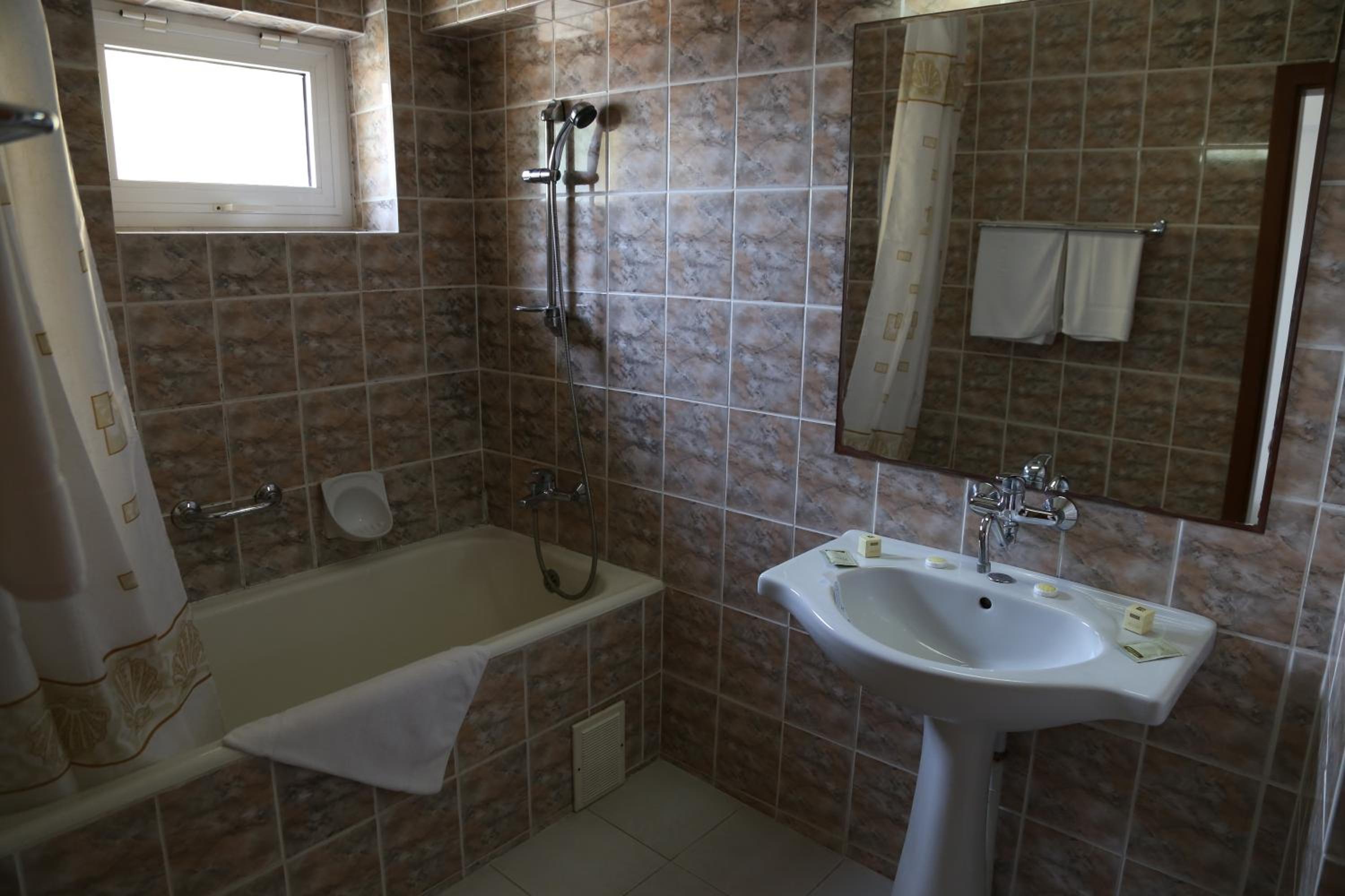 غرفة بسرير مزدوج أو سريرين منفصلين، Hotel Orfeu 8/10