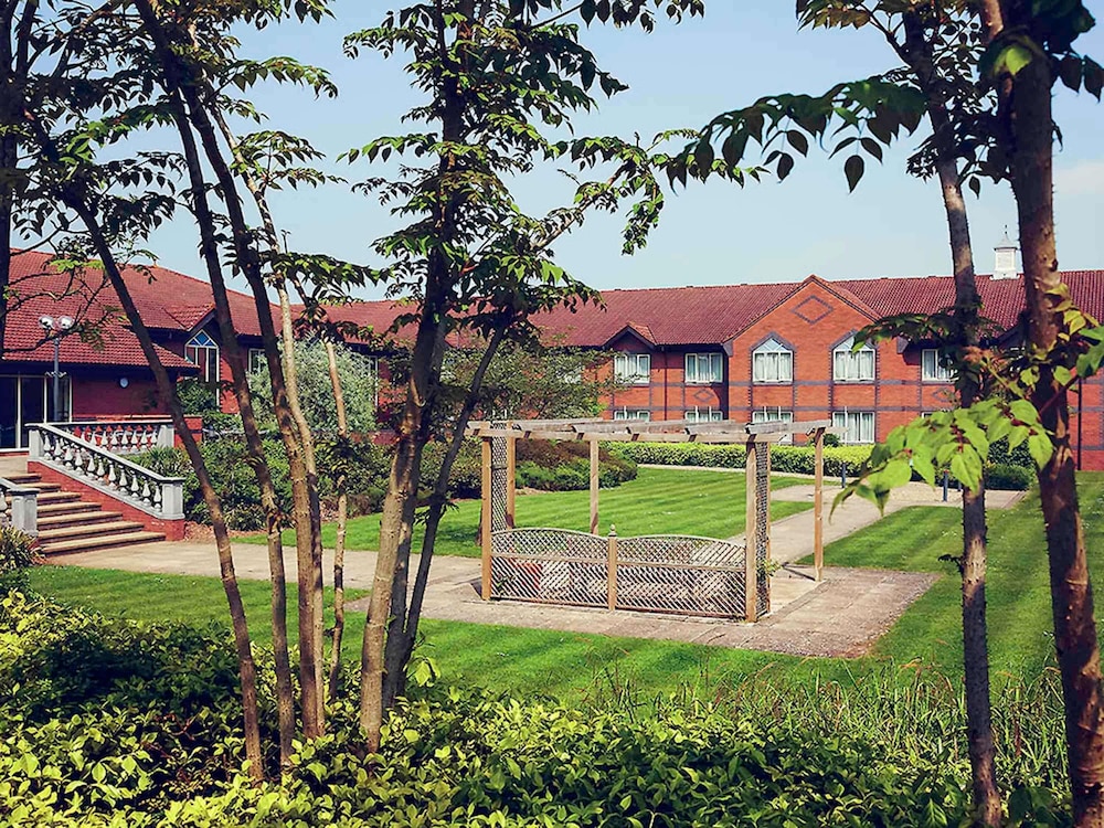 Mercure Daventry Court Hotel 77/79