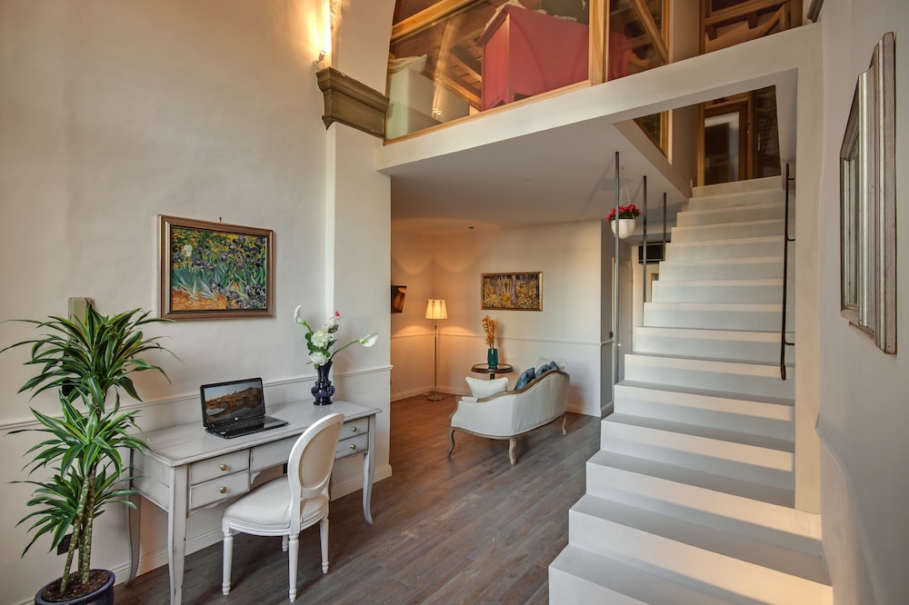 D Epoca Borgo Albizi Residence 19/30
