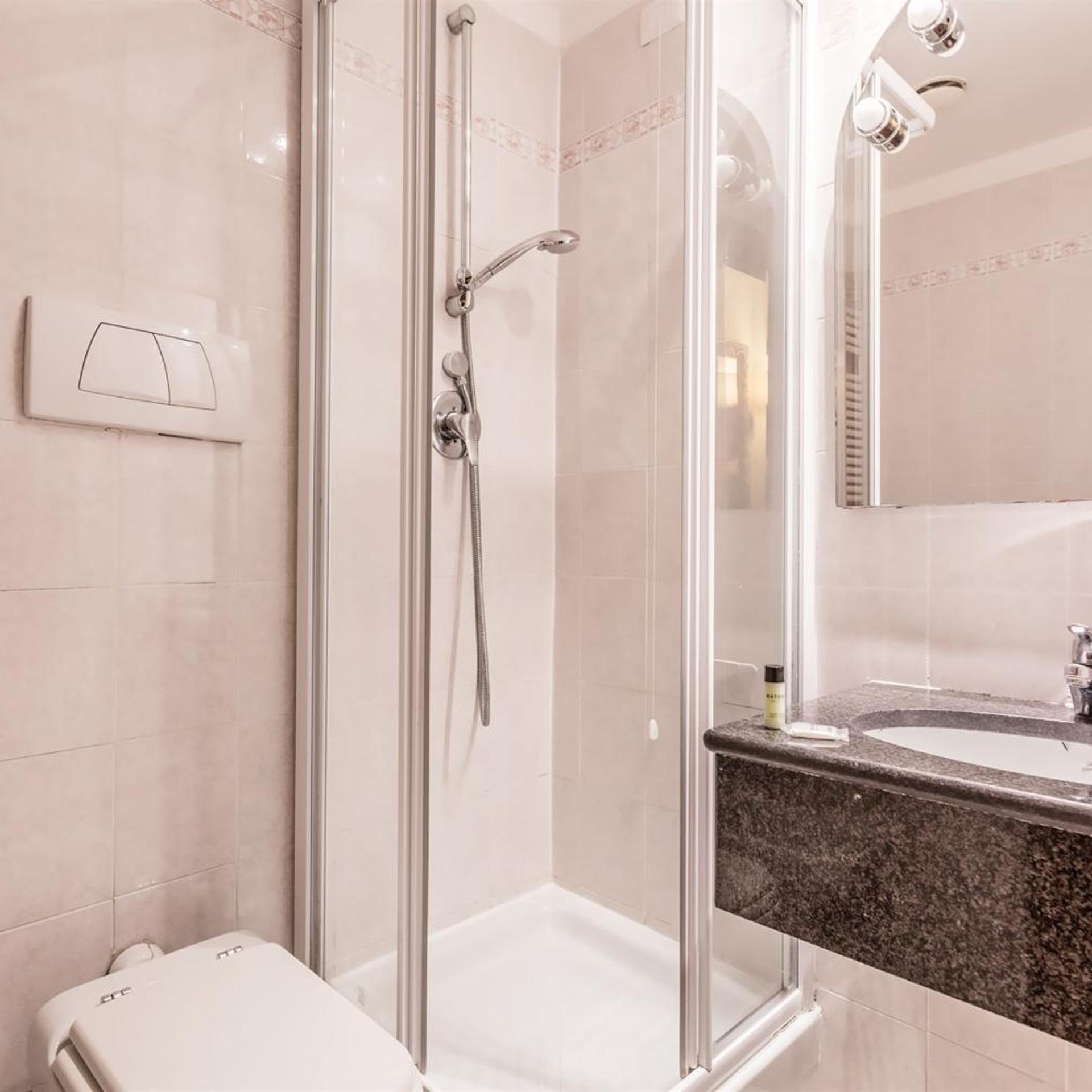 غرفة مفردة، Raeli Hotel Luce 3/8