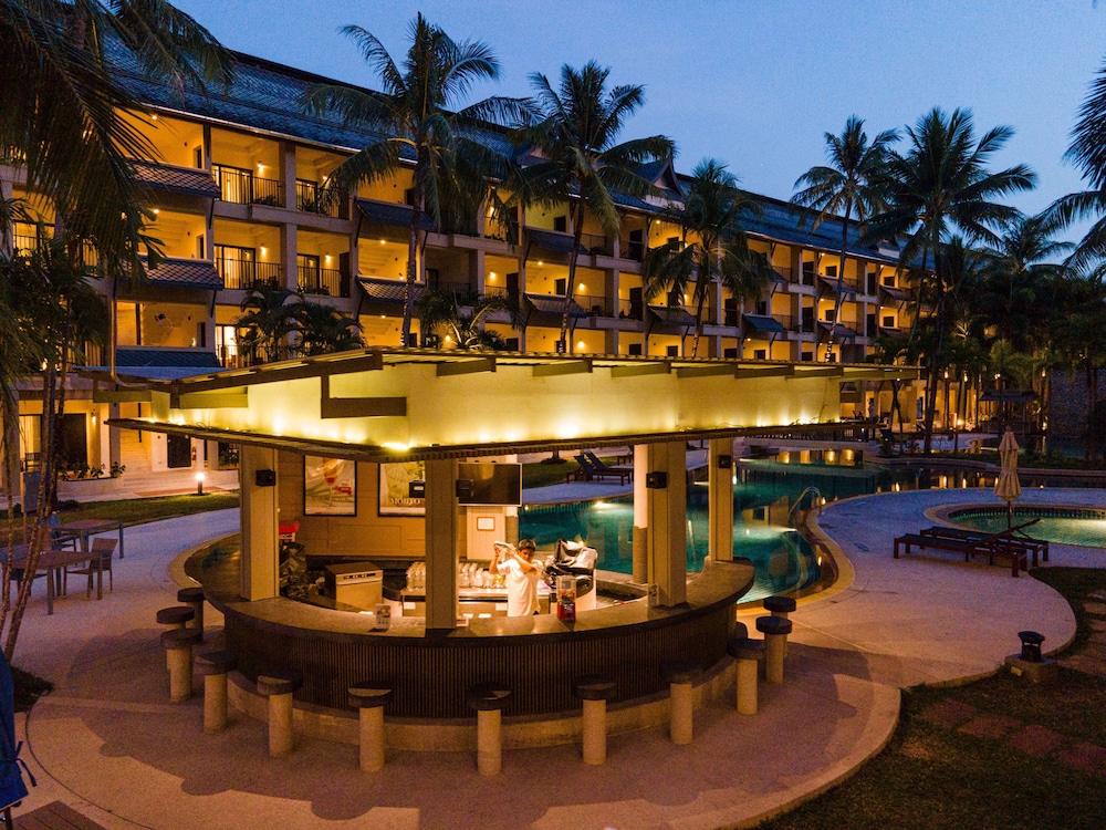 Radisson Resort and Suites Phuket in Kamala