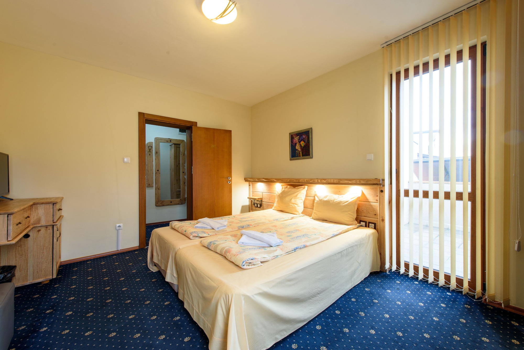 2 BEDROOMS, FAMILY, APARTMENT