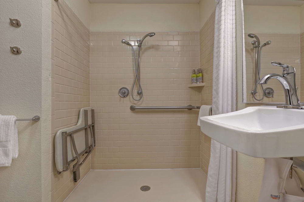 Candlewood Suites Indianapolis - South 72/77