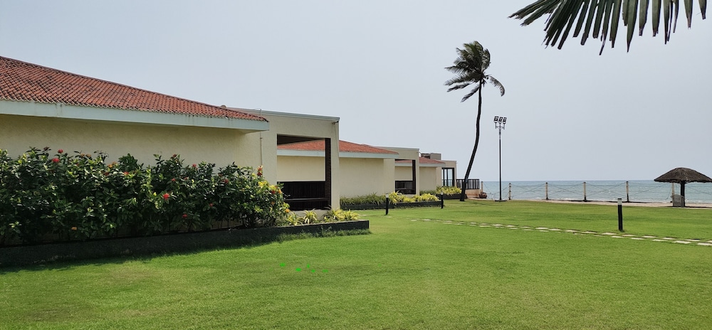 Welcomhotel by ITC Hotels, Kences Palm Beach 42/48