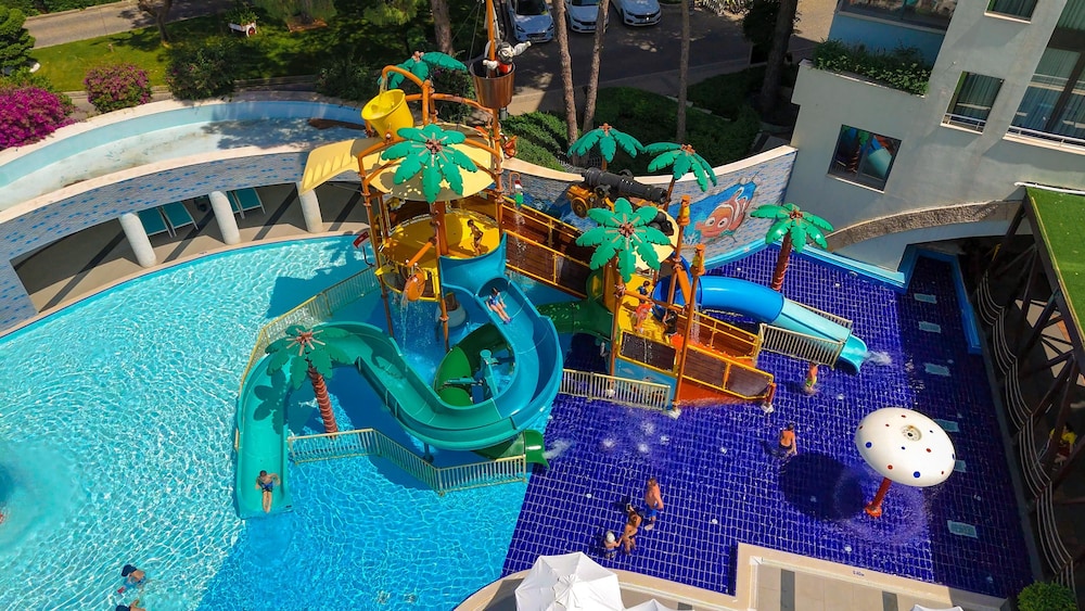 Limak Atlantis Deluxe Hotel & Resort 39/46