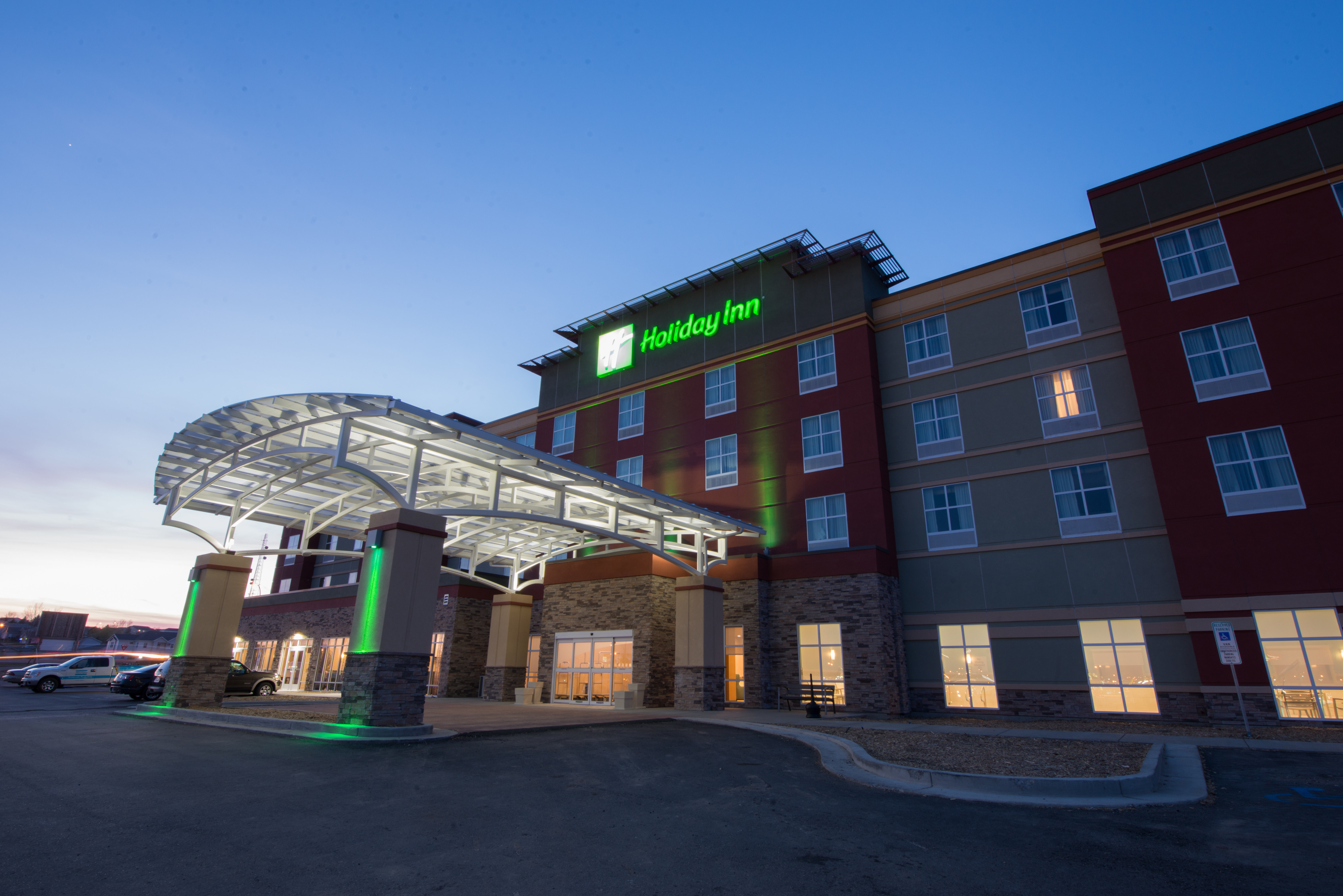 Holiday Inn Bismarck 2/70