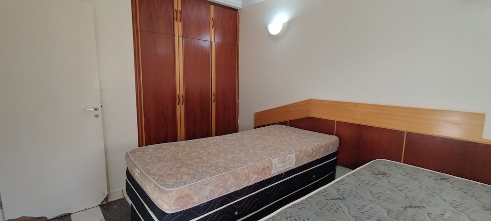 House, Twin Beds, 2 Futon Beds, Sofa