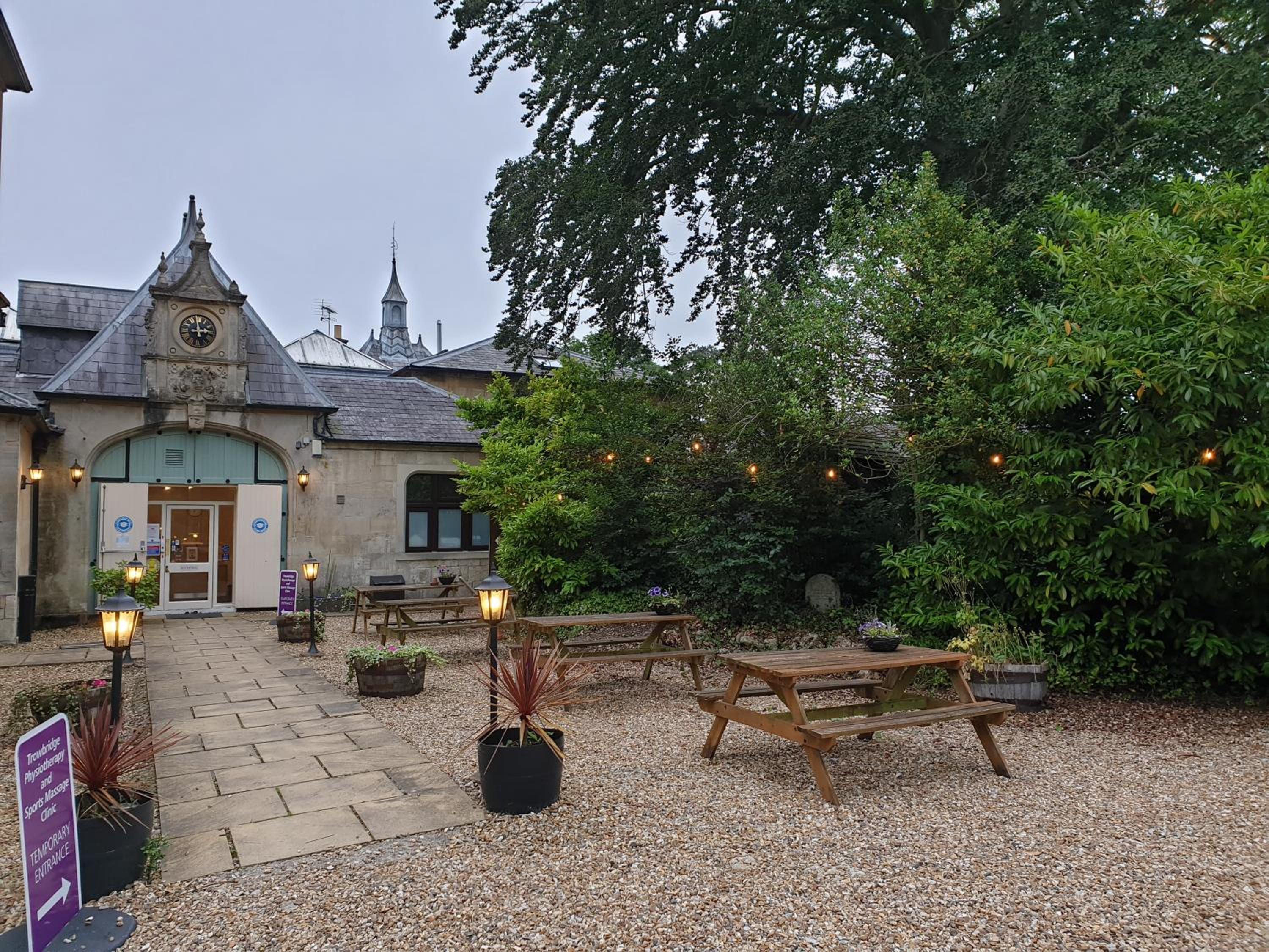 Fieldways Hotel And Health Club 39/43