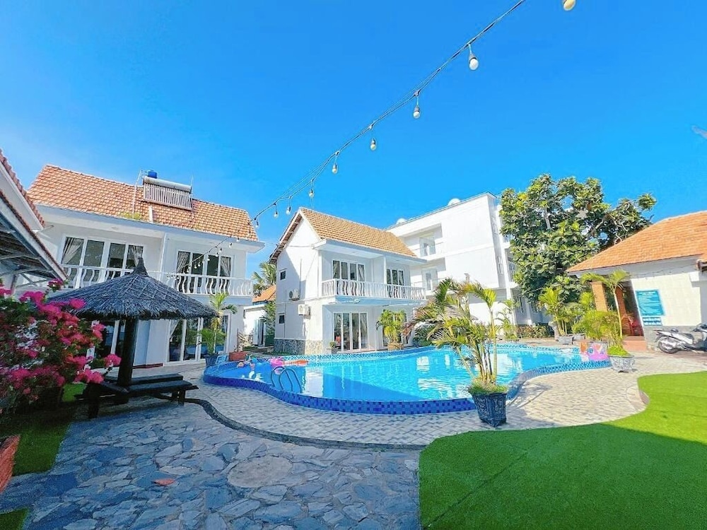 Sand Beach Resort 46/50